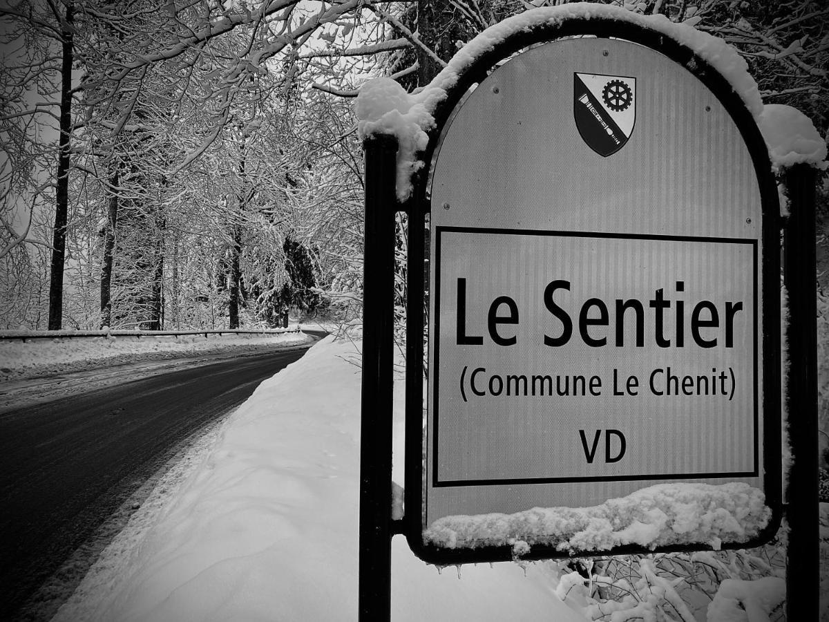 Hotel De Ville Du Sentier Le Sentier Exteriér fotografie